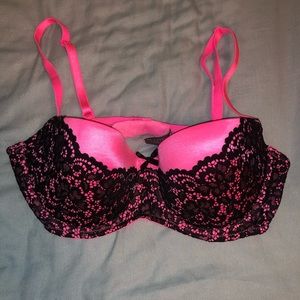Never worn VS bra 34C